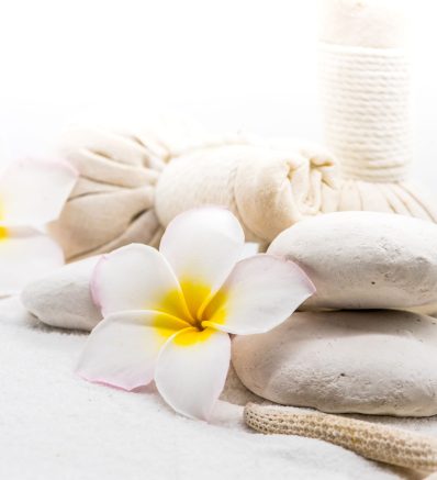 spa-massage-decoration-white-sand-less-scaled.jpg